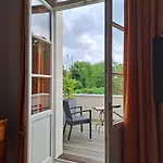 Schloss 4*