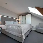 Schloss 호텔 4*