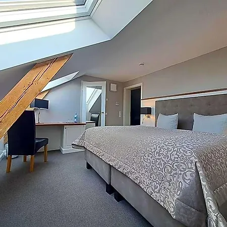 Hotel Schloss 4*